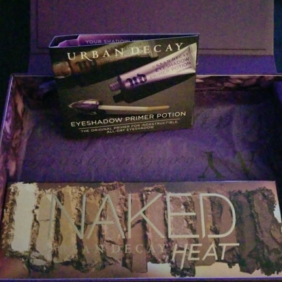 Urban Decay Naked Heat eyeshadow palette - Picture 7 of 8